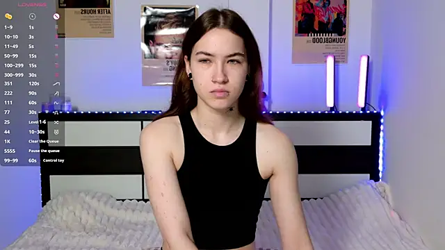 EvaAndLuna online show from June 2026 11:16:01 PM