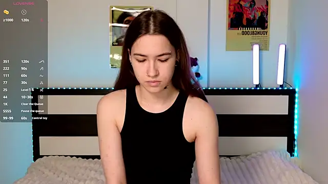 EvaAndLuna online show from June 2026 11:10:02 PM