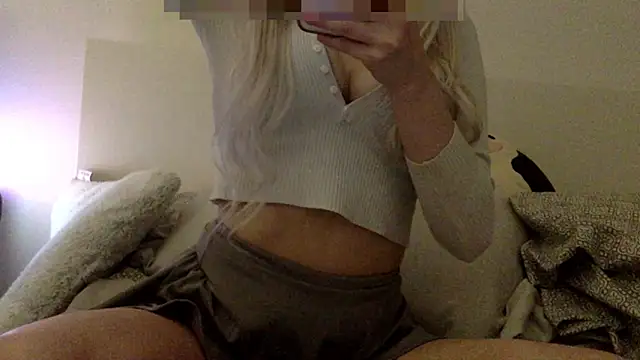 sluttybambiii online show from June 2026 07:52:02 AM