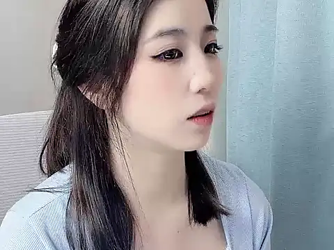 amy-6668 online show from April 2026 03:15:01 AM