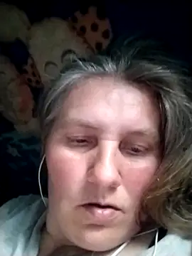 IrisMaris37 online show from May 2026 01:50:01 PM