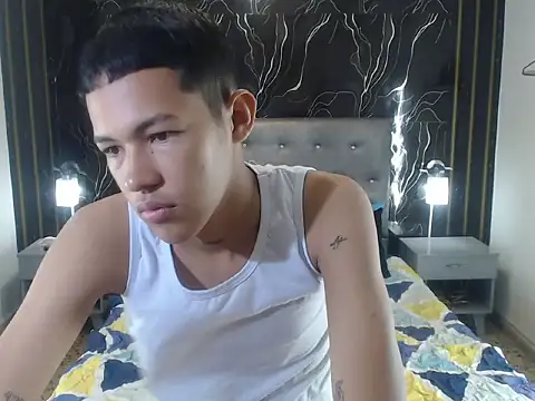 PhillipCox online show from May 2026 02:12:02 PM