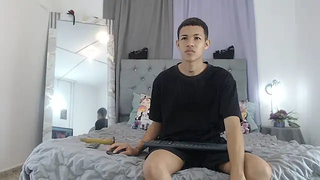 PhillipCox online show from June 2026 12:49:01 PM
