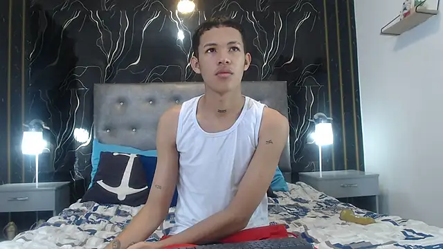 PhillipCox online show from May 2026 12:33:01 PM