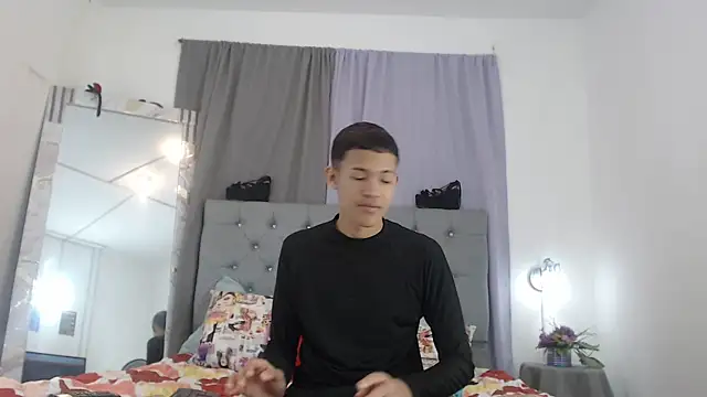 PhillipCox online show from June 2026 03:37:01 AM