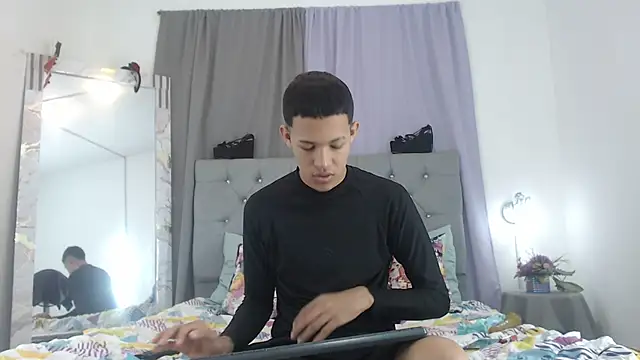 PhillipCox online show from June 2026 01:22:01 PM