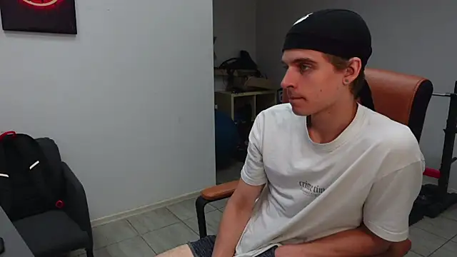 Snapshot of David_Heath chatting on June 2026 05:12:01 AM David Heath online show from June 2026 05:12:01 AM