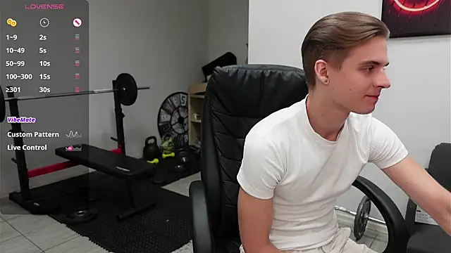 Snapshot of David_Heath chatting on July 2026 12:40:01 AM David Heath online show from July 2026 12:40:01 AM