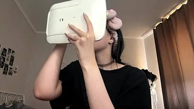 LouisePavlides online show from June 2026 12:13:01 PM
