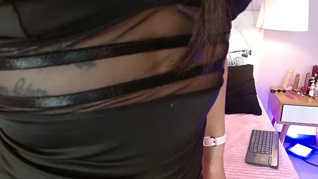 Julietta 33 online show from May 2026 03:54:01 AM