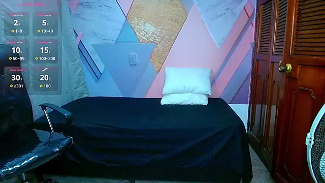 raylin escobar online show from July 2026 07:09:01 PM