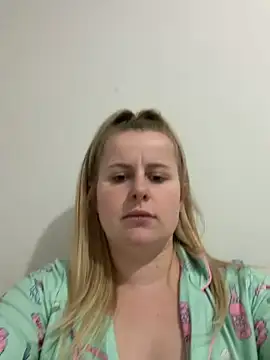 taylor-b online show from May 2026 04:44:01 PM