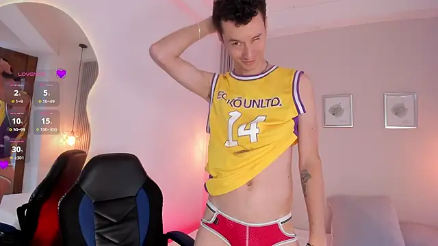 mateocollins  online show from April 2026 08:57:02 PM