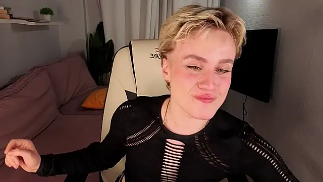 cumboydoll online show from May 2026 01:14:01 PM
