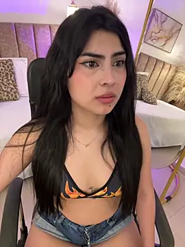 Snapshot of SofiVelvet_ chatting on May 2026 12:31:01 PM SofiVelvet online show from May 2026 12:31:01 PM