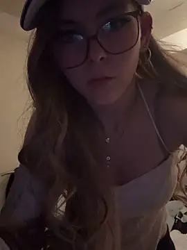 Lina-420 online show from May 2026 08:19:01 PM