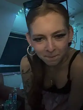 Lina-420 online show from June 2026 07:46:01 PM