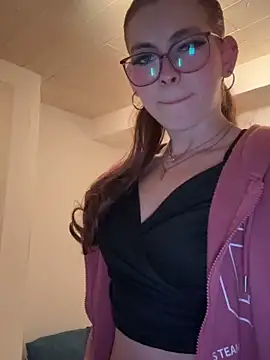 Lina-420 online show from May 2026 08:18:02 PM