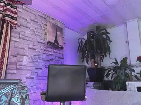 BeautyCatalella1 online show from April 2026 05:30:01 PM