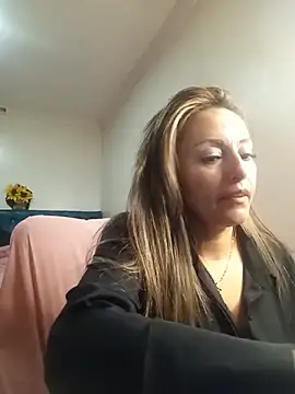 Angel Nova  online show from May 2026 11:37:02 PM