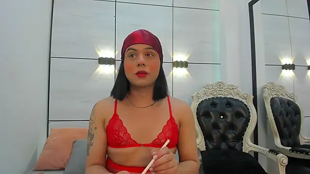 Daphne Leia online show from April 2026 07:43:01 PM