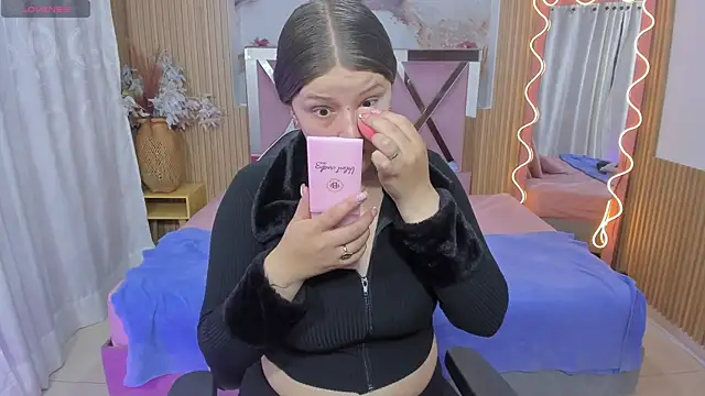Snapshot of Krysstal_tay1 chatting on May 2026 11:39:01 AM Krysstal tay1 online show from May 2026 11:39:01 AM