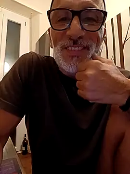 circusmale online show from April 2026 06:45:01 PM