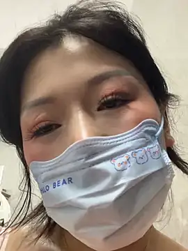 Snapshot of milkwine chatting on May 2026 04:27:01 PM milkwine online show from May 2026 04:27:01 PM