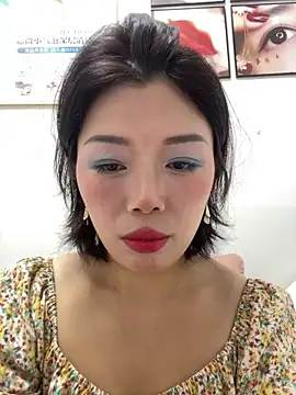 Snapshot of milkwine chatting on May 2026 08:17:01 AM milkwine online show from May 2026 08:17:01 AM