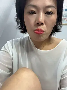 Snapshot of milkwine chatting on June 2026 03:04:01 AM milkwine online show from June 2026 03:04:01 AM