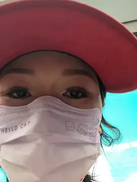 Snapshot of milkwine chatting on May 2026 05:36:02 AM milkwine online show from May 2026 05:36:02 AM