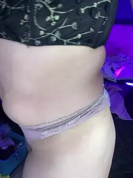 Azahara 18 online show from July 2026 06:08:01 PM