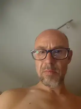 raphaelue online show from June 2026 10:04:01 PM