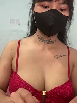 Lilyy18 online show from May 2026 05:11:02 AM
