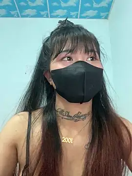 Lilyy18 online show from April 2026 01:07:02 PM