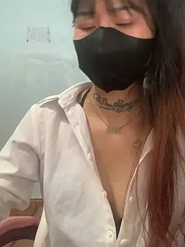 Lilyy18 online show from May 2026 02:26:02 AM