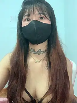Lilyy18 online show from May 2026 03:11:02 AM