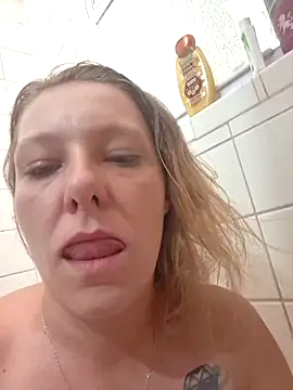 Snapshot of lickybaby26 chatting on June 2026 08:19:01 PM lickybaby26 online show from June 2026 08:19:01 PM