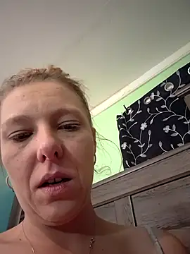 Snapshot of lickybaby26 chatting on May 2026 05:10:02 AM lickybaby26 online show from May 2026 05:10:02 AM