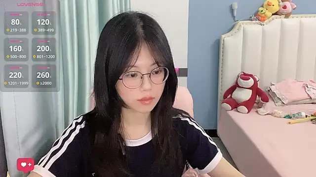 Luna-666 online show from July 2026 01:18:01 PM