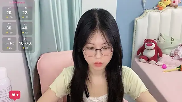 Luna-666 online show from July 2026 01:30:02 PM