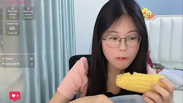 Luna-666 online show from May 2026 08:13:01 PM
