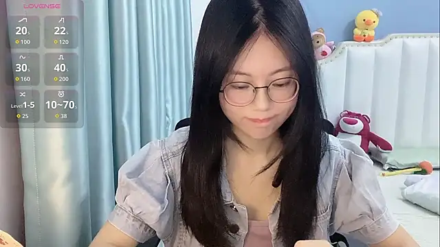Luna-666 online show from April 2026 03:30:02 PM