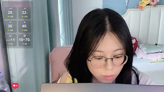 Luna-666 online show from June 2026 07:25:01 AM