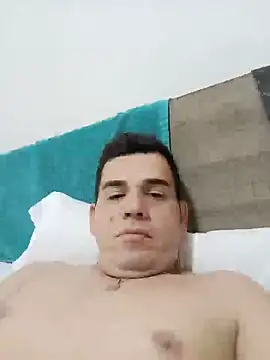 Pareja carliente online show from May 2026 11:32:02 PM
