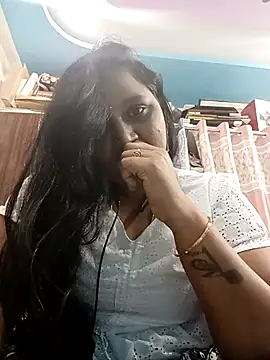 varshatelugu123 online show from April 2026 12:24:02 PM