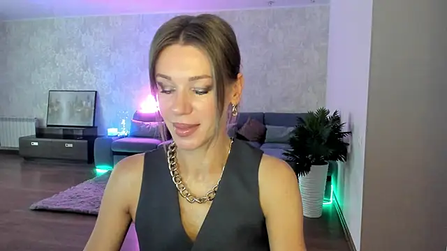 Snapshot of miababemi09 chatting on June 2026 04:22:02 AM miababemi09 online show from June 2026 04:22:02 AM