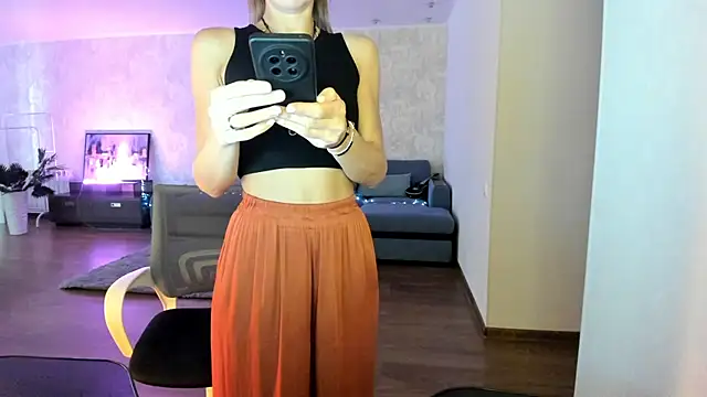 Snapshot of miababemi09 chatting on July 2026 04:25:02 AM miababemi09 online show from July 2026 04:25:02 AM