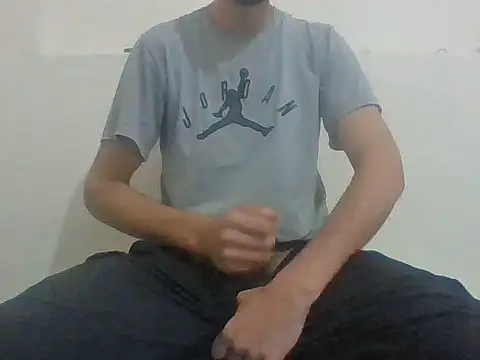 Snapshot of aminwahch chatting on May 2026 12:42:01 PM aminwahch online show from May 2026 12:42:01 PM
