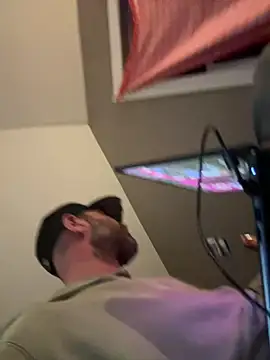 Snapshot of susitanito chatting on January 2025 03:31:02 AM susitanito online show from January 2025 03:31:02 AM